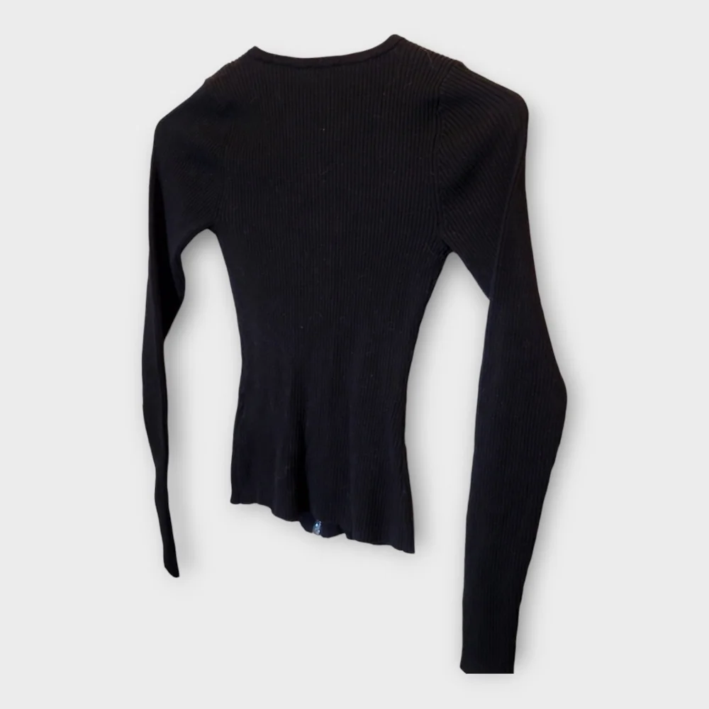 GUESS - Ribbed Long Sleeve Top - Picture 7 of 10